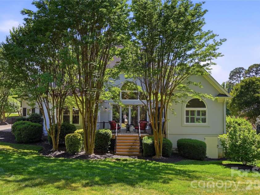 18928 Peninsula Point Drive, Cornelius, NC 28031.  MLS# CAR4372334, YatesRealty ID 24244. 