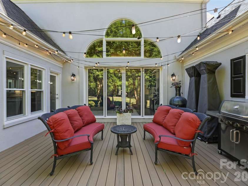 18928 Peninsula Point Drive, Cornelius, NC 28031.  MLS# CAR4372334, YatesRealty ID 24244. 