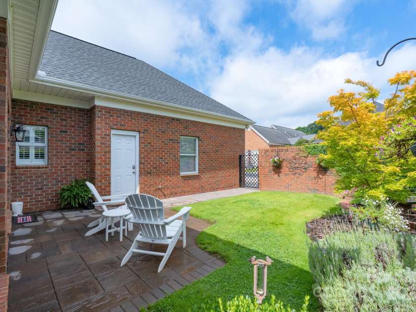 971 Blakeley Walk, Rock Hill, SC 29732.  MLS# CAR4277700, YatesRealty ID 24244. 