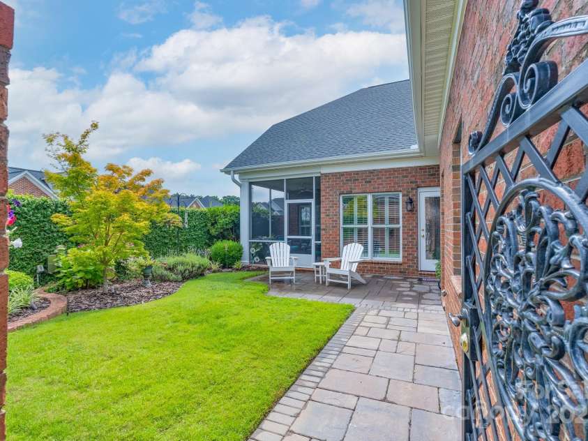 971 Blakeley Walk, Rock Hill, SC 29732.  MLS# CAR4277700, YatesRealty ID 24244. 