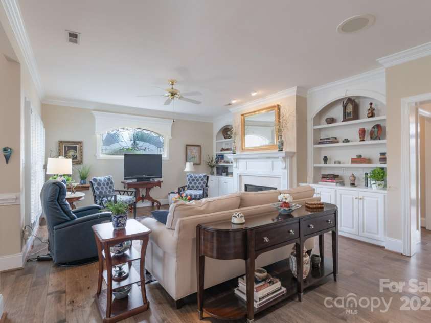 971 Blakeley Walk, Rock Hill, SC 29732.  MLS# CAR4277700, YatesRealty ID 24244. Family Room