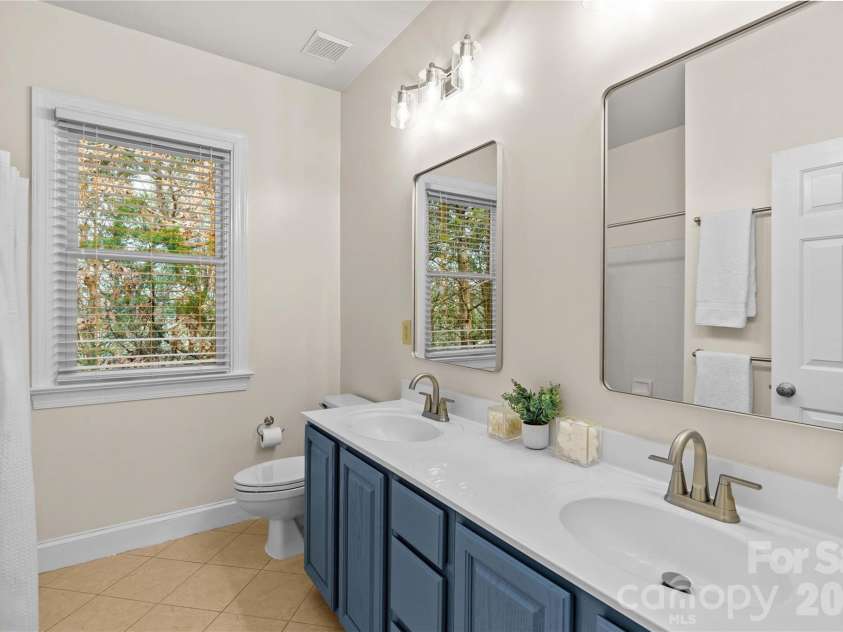 131 Morrison Hill Road, Davidson, NC 28036.  MLS# CAR4347285, YatesRealty ID 24245. Full bathroom in hallway
