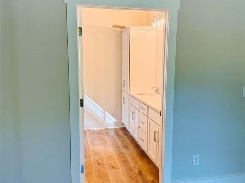 5021 Hillcrest Drive, Catawba, SC 29704.  MLS# CAR4278215, YatesRealty ID 24245. 