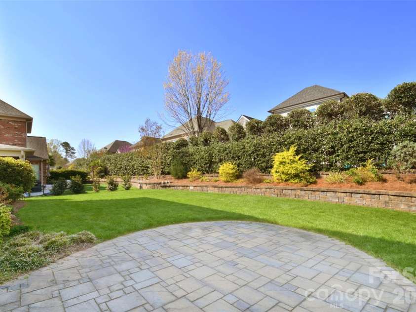 16615 Redding Park Lane, Cornelius, NC 28031.  MLS# CAR4362429, YatesRealty ID 24247. 
