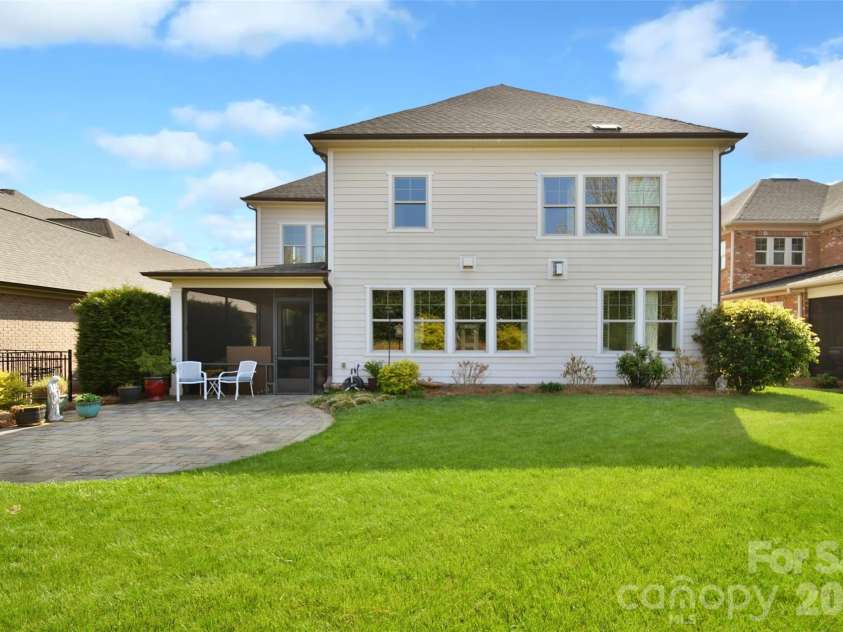 16615 Redding Park Lane, Cornelius, NC 28031.  MLS# CAR4362429, YatesRealty ID 24247. 
