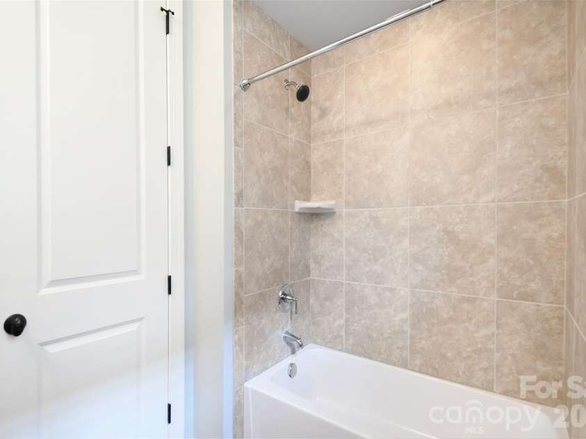 16615 Redding Park Lane, Cornelius, NC 28031.  MLS# CAR4362429, YatesRealty ID 24247. 