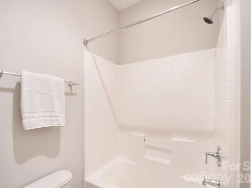 16615 Redding Park Lane, Cornelius, NC 28031.  MLS# CAR4362429, YatesRealty ID 24247. 