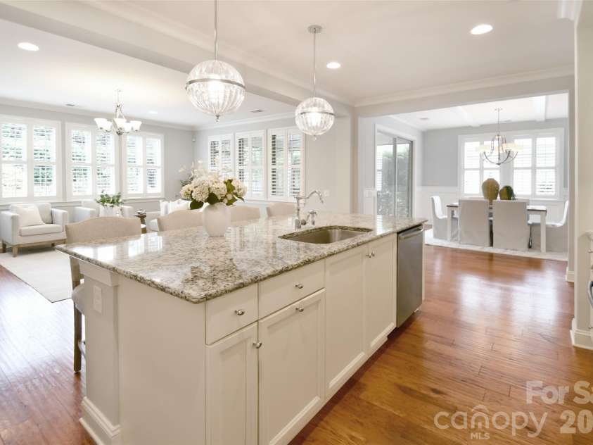 16615 Redding Park Lane, Cornelius, NC 28031.  MLS# CAR4362429, YatesRealty ID 24247. 