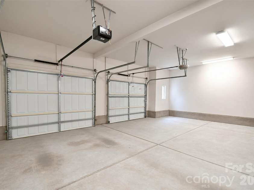 16615 Redding Park Lane, Cornelius, NC 28031.  MLS# CAR4362429, YatesRealty ID 24247. 