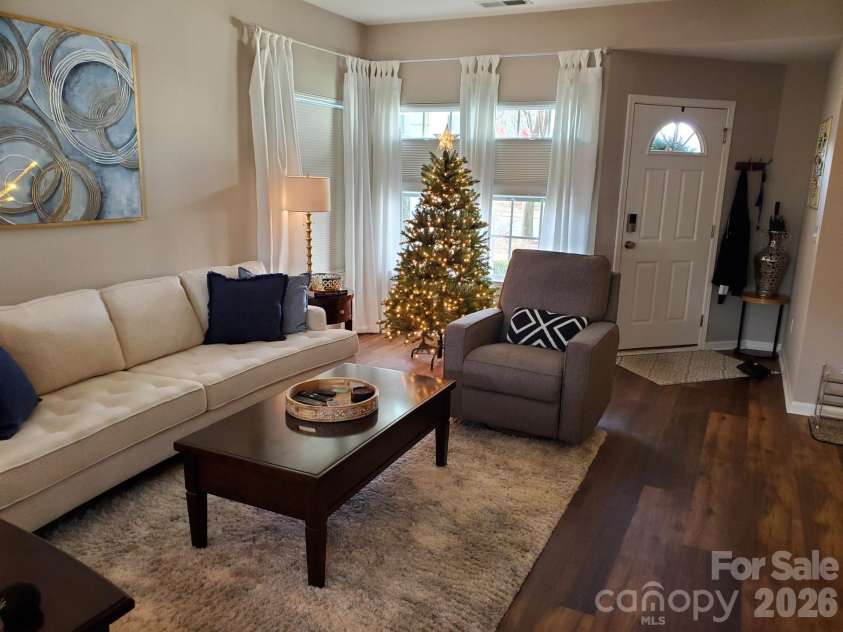 12050 Stratfield Place Circle, Pineville, NC 28134.  MLS# CAR4369851, YatesRealty ID 24248. 