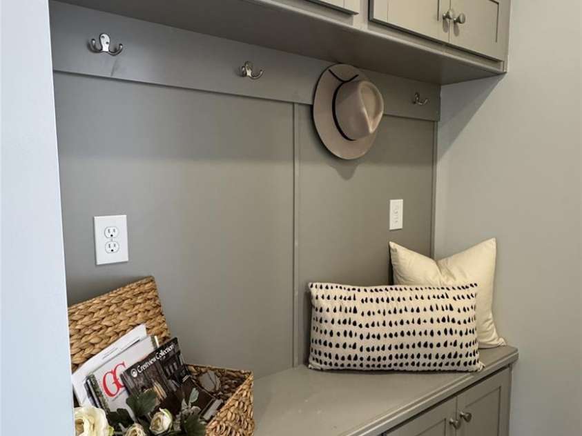 2958 Sloan Drive, Charlotte, NC 28208.  MLS# CAR4325567, YatesRealty ID 2425. Representative