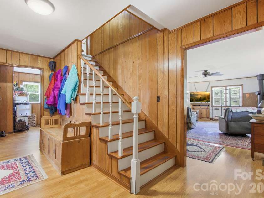 11 Summer Lane, Spruce Pine, NC 28777.  MLS# CAR4379924, YatesRealty ID 24251. 
