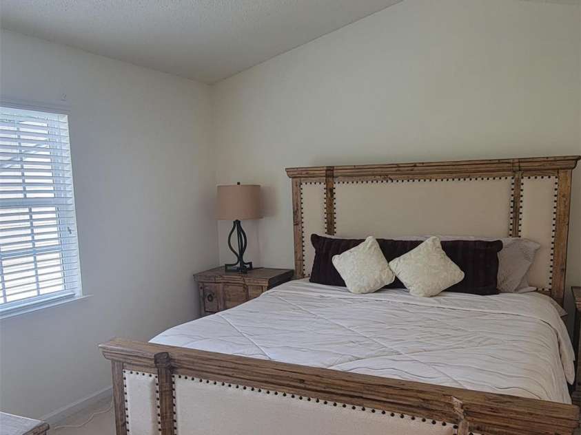 6720 Cypress Tree Lane, Charlotte, NC 28215.  MLS# CAR4276413, YatesRealty ID 24252. 