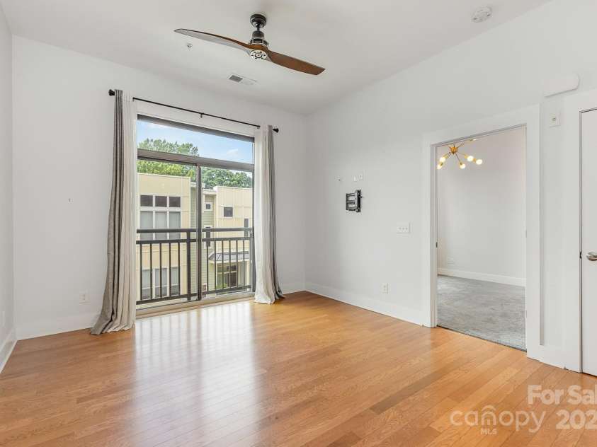 3271 Noda Boulevard, Charlotte, NC 28205.  MLS# CAR4267285, YatesRealty ID 24253. 