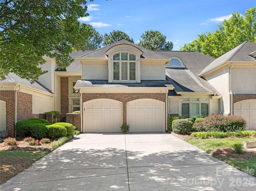 8952 Challis Hill Lane, Charlotte, NC 28226.  MLS# CAR4383322, YatesRealty ID 24254. 