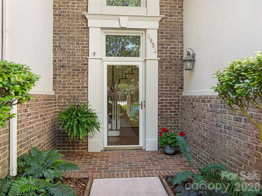 8952 Challis Hill Lane, Charlotte, NC 28226.  MLS# CAR4383322, YatesRealty ID 24254. 
