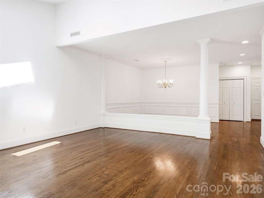 8952 Challis Hill Lane, Charlotte, NC 28226.  MLS# CAR4383322, YatesRealty ID 24254. 