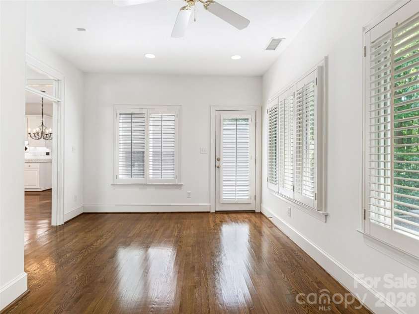 8952 Challis Hill Lane, Charlotte, NC 28226.  MLS# CAR4383322, YatesRealty ID 24254. 