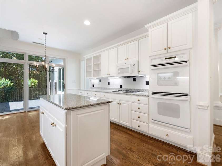 8952 Challis Hill Lane, Charlotte, NC 28226.  MLS# CAR4383322, YatesRealty ID 24254. 