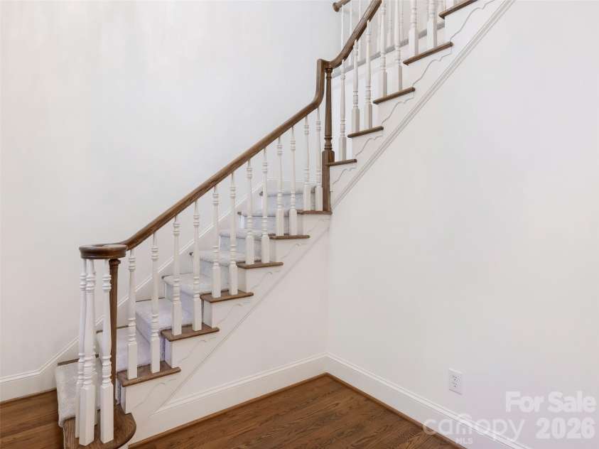8952 Challis Hill Lane, Charlotte, NC 28226.  MLS# CAR4383322, YatesRealty ID 24254. 