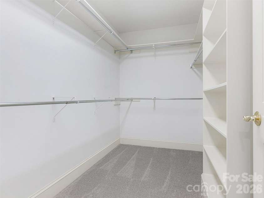 8952 Challis Hill Lane, Charlotte, NC 28226.  MLS# CAR4383322, YatesRealty ID 24254. 