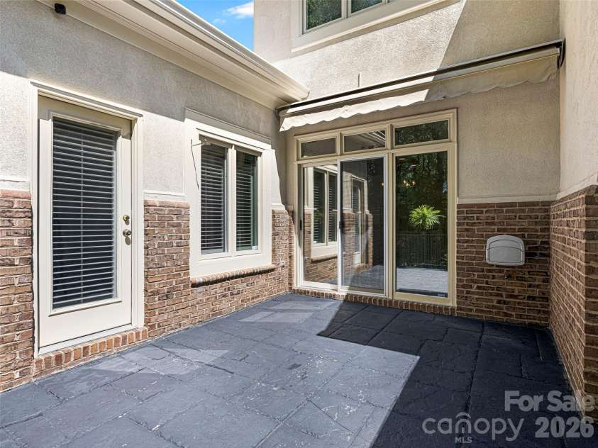 8952 Challis Hill Lane, Charlotte, NC 28226.  MLS# CAR4383322, YatesRealty ID 24254. 