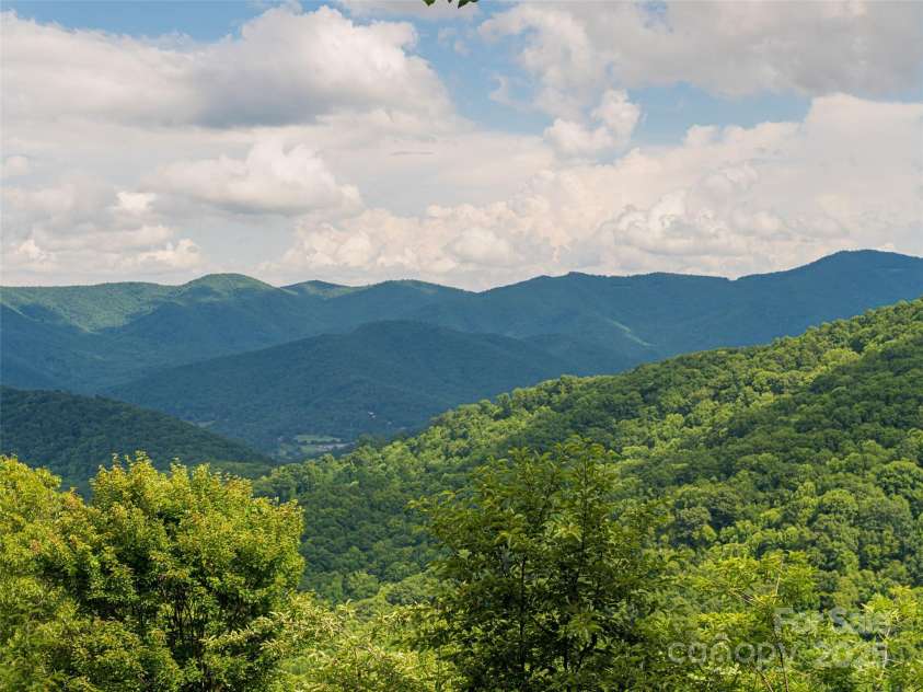 130 Bluff Creek Terrace, Candler, NC 28715.  MLS# CAR4278515, YatesRealty ID 24257. 