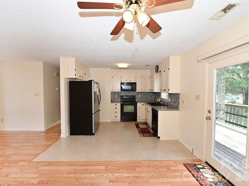 4445 Sulphur Springs Road, Hickory, NC 28601.  MLS# CAR4379097, YatesRealty ID 24257. 