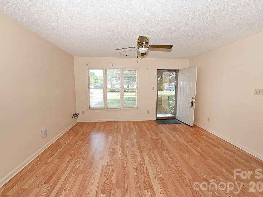 4445 Sulphur Springs Road, Hickory, NC 28601.  MLS# CAR4379097, YatesRealty ID 24257. 