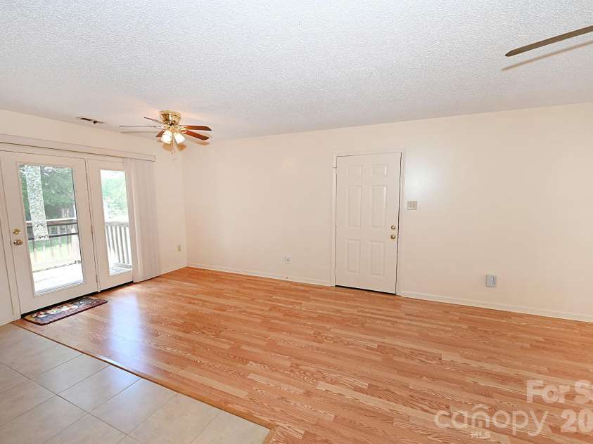 4445 Sulphur Springs Road, Hickory, NC 28601.  MLS# CAR4379097, YatesRealty ID 24257. 