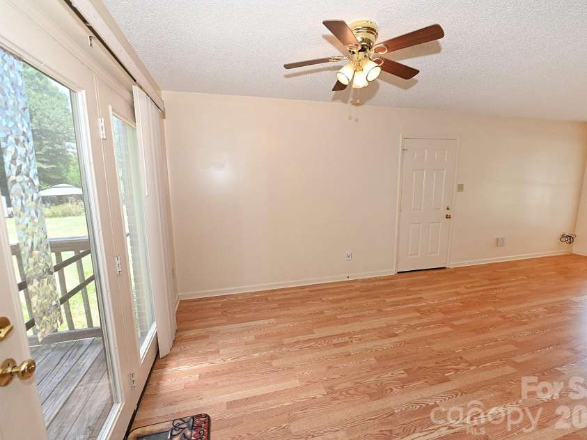 4445 Sulphur Springs Road, Hickory, NC 28601.  MLS# CAR4379097, YatesRealty ID 24257. 