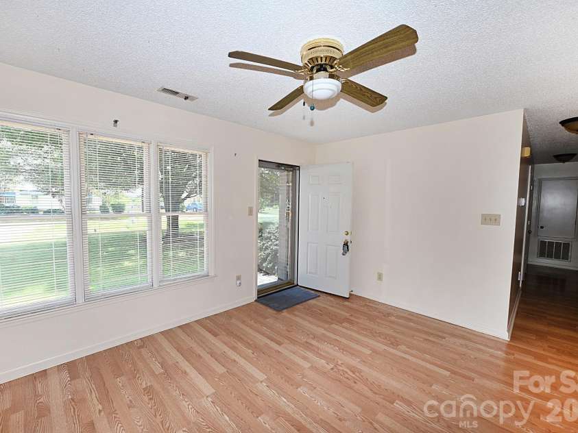4445 Sulphur Springs Road, Hickory, NC 28601.  MLS# CAR4379097, YatesRealty ID 24257. 