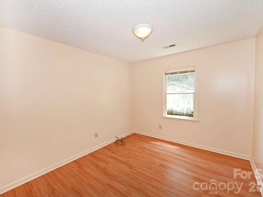 4445 Sulphur Springs Road, Hickory, NC 28601.  MLS# CAR4379097, YatesRealty ID 24257. 