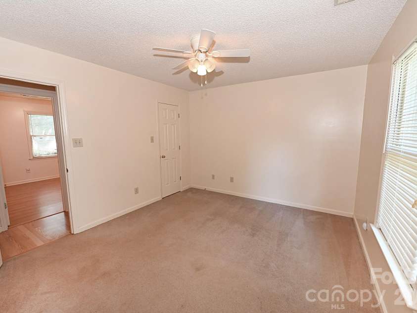 4445 Sulphur Springs Road, Hickory, NC 28601.  MLS# CAR4379097, YatesRealty ID 24257. 