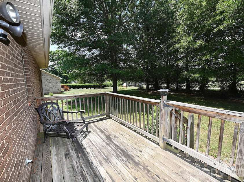 4445 Sulphur Springs Road, Hickory, NC 28601.  MLS# CAR4379097, YatesRealty ID 24257. 