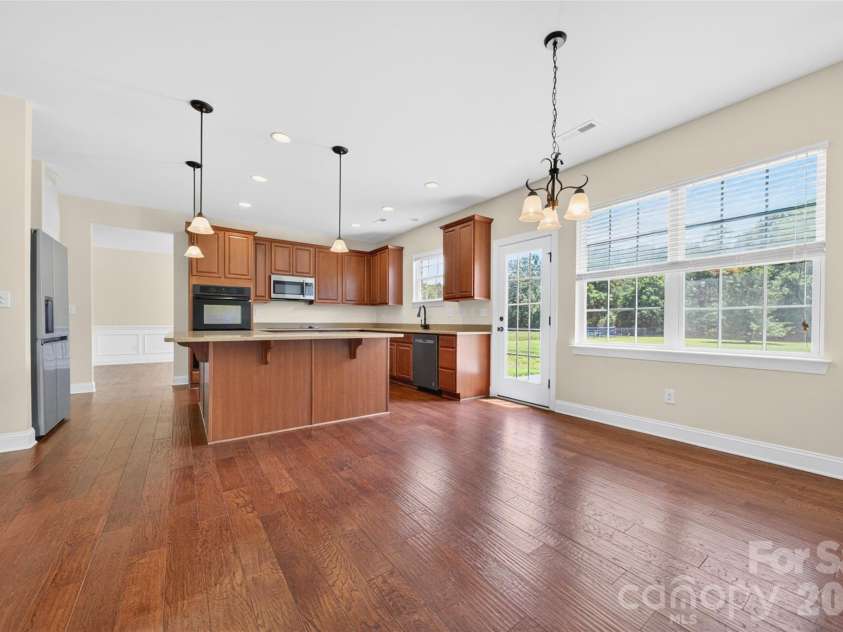 1008 Spring Rose Lane, Matthews, NC 28104.  MLS# CAR4382906, YatesRealty ID 24258. 