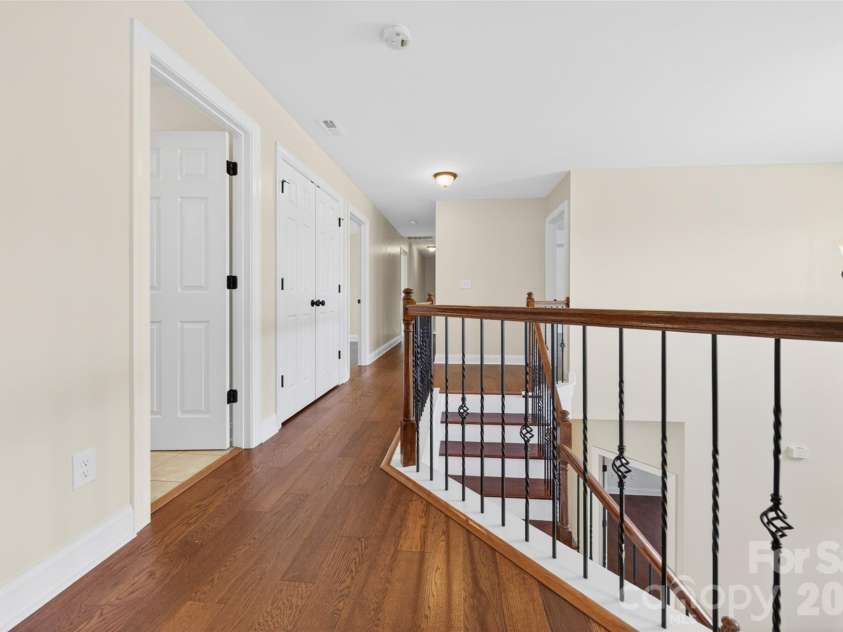 1008 Spring Rose Lane, Matthews, NC 28104.  MLS# CAR4382906, YatesRealty ID 24258. 