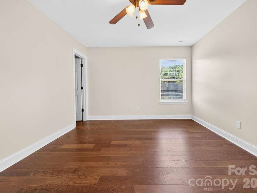 1008 Spring Rose Lane, Matthews, NC 28104.  MLS# CAR4382906, YatesRealty ID 24258. 