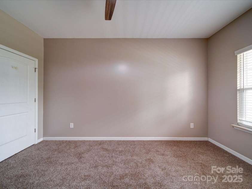 120 Autumn Mist Road, Statesville, NC 28677.  MLS# CAR4259210, YatesRealty ID 2426. 