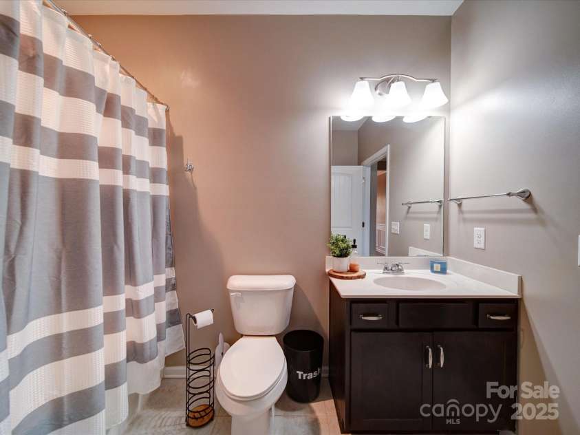 120 Autumn Mist Road, Statesville, NC 28677.  MLS# CAR4259210, YatesRealty ID 2426. 