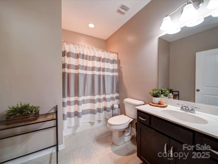 120 Autumn Mist Road, Statesville, NC 28677.  MLS# CAR4259210, YatesRealty ID 2426. 