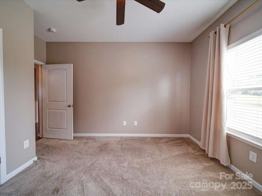 120 Autumn Mist Road, Statesville, NC 28677.  MLS# CAR4259210, YatesRealty ID 2426. 