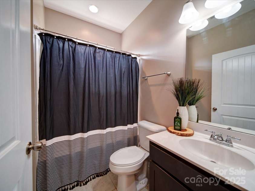 120 Autumn Mist Road, Statesville, NC 28677.  MLS# CAR4259210, YatesRealty ID 2426. 