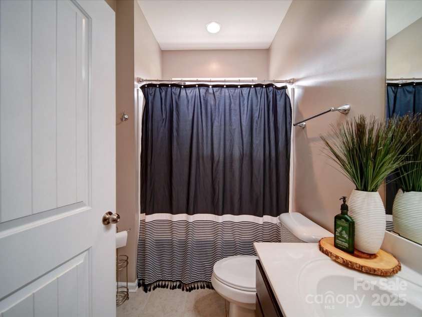 120 Autumn Mist Road, Statesville, NC 28677.  MLS# CAR4259210, YatesRealty ID 2426. 