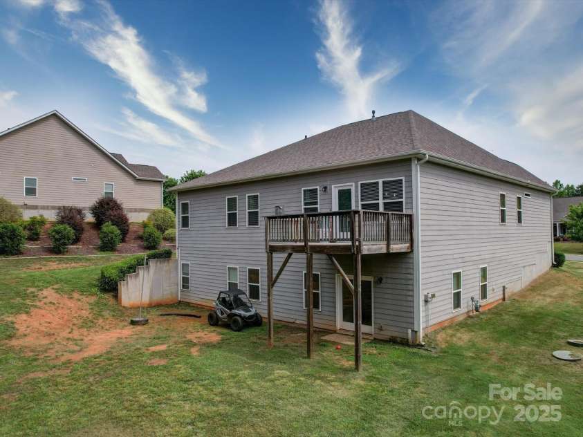 120 Autumn Mist Road, Statesville, NC 28677.  MLS# CAR4259210, YatesRealty ID 2426. 