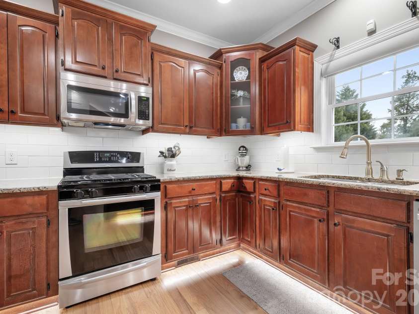 129 Postell Drive, Statesville, NC 28625.  MLS# CAR4349508, YatesRealty ID 2426. 