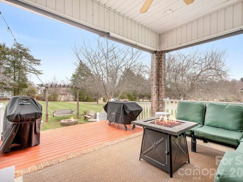 129 Postell Drive, Statesville, NC 28625.  MLS# CAR4349508, YatesRealty ID 2426. 