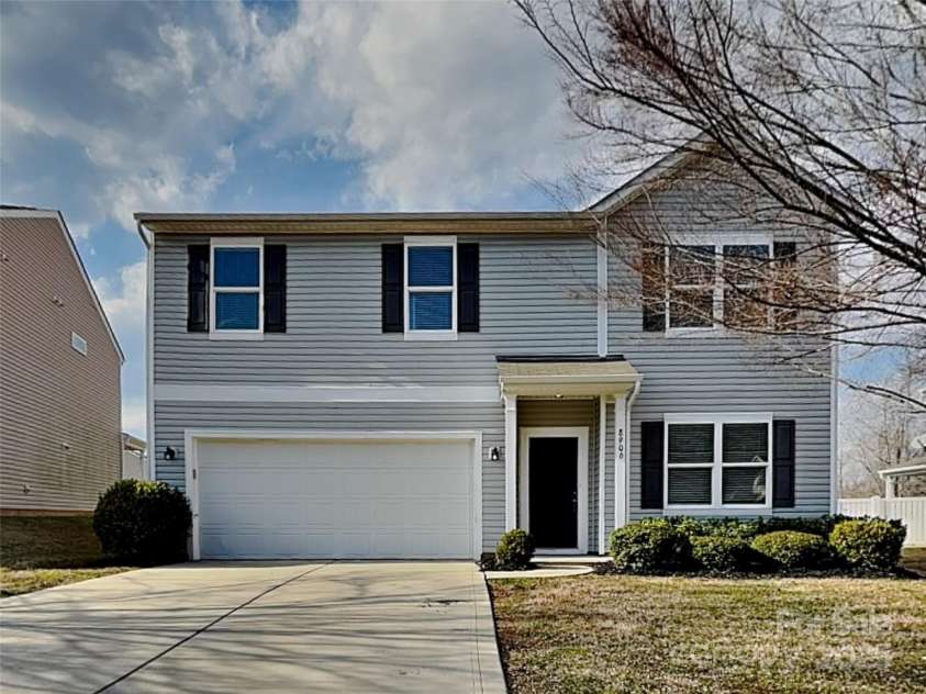 8906 Paddle Oak Road, Charlotte, NC 28227.  MLS# CAR4233807, YatesRealty ID 2426. 
