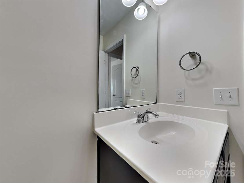 8906 Paddle Oak Road, Charlotte, NC 28227.  MLS# CAR4233807, YatesRealty ID 2426. 