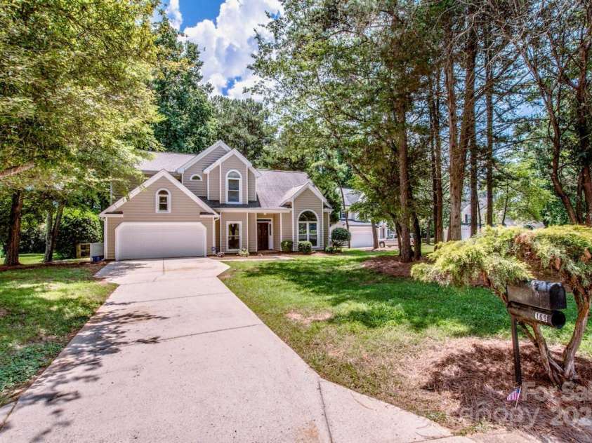 169 Southhaven Drive, Mooresville, NC 28117.  MLS# CAR4278204, YatesRealty ID 24260. 